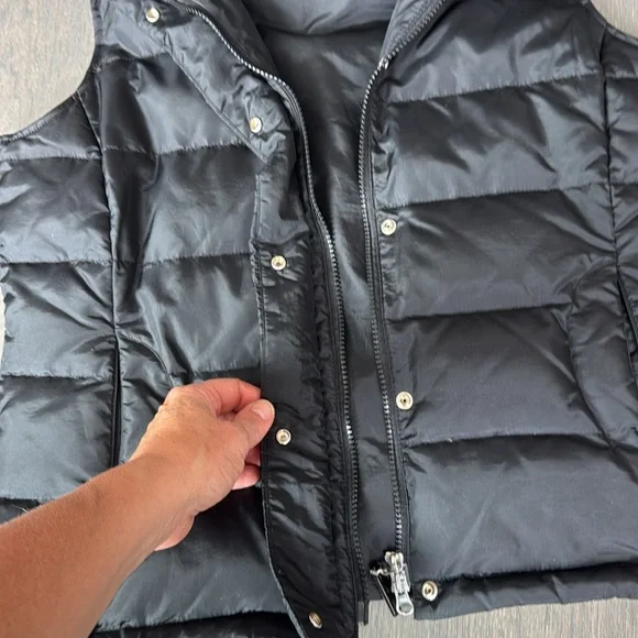 Talbots Hooded Vest with 80% Goose Down Filling 20%Feather Exclusive of Trim. - Picture 8 of 8